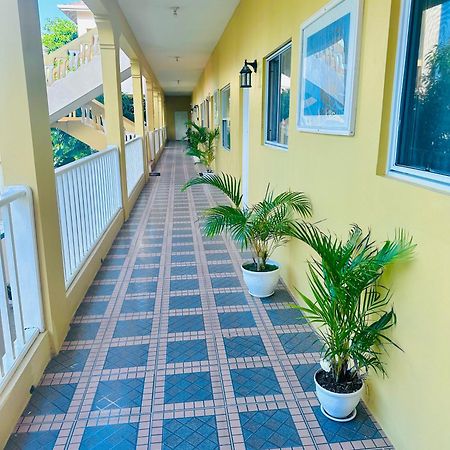 Ferienwohnung Spring Palm Estate Saint Maryʼs Exterior foto